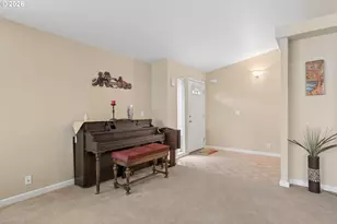 5345 Club Dr, Eugene, OR 97402 - Photo 10