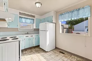 820 W Tamarack Ave, Hermiston, OR 97838 - Photo 8