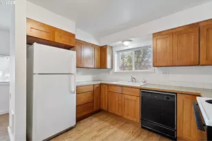 1307 3rd St, Tillamook, OR 97141 - Photo 14