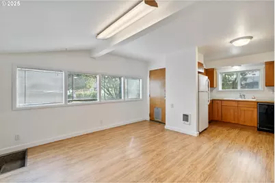1307 3rd St, Tillamook, OR 97141 - Photo 16