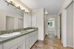 3471 Lakeside Dr, Eugene, OR 97401 - Photo 40