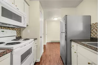 5488 SW Alger Ave #12, Beaverton, OR 97005 - Photo 12