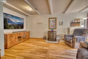 9736 N Clarendon Ave, Portland, OR 97203 - Photo 8