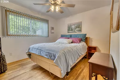 9736 N Clarendon Ave, Portland, OR 97203 - Photo 16