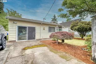 9736 N Clarendon Ave, Portland, OR 97203 - Photo 4