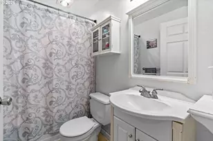 3550 Verbena Dr, Eugene, OR 97404 - Photo 16