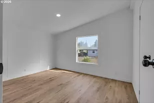 8261 SE Iris St, Milwaukie, OR 97267 - Photo 24