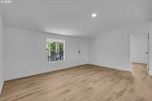 8261 SE Iris St, Milwaukie, OR 97267 - Photo 10