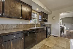 8504 N Foss Ave, Portland, OR 97203 - Photo 16