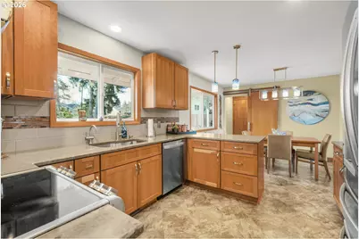 6904 NE 70th St, Vancouver, WA 98661 - Photo 8