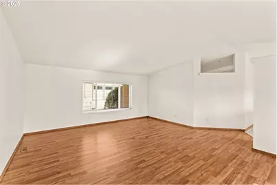 4055 Royal Ave #107, Eugene, OR 97402 - Photo 6