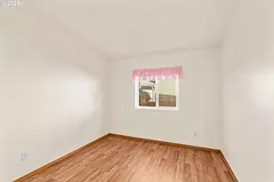 4055 Royal Ave, Eugene, OR 97402 - Photo 22