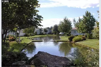 4055 Royal Ave #107, Eugene, OR 97402 - Photo 34