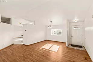 4055 Royal Ave, Eugene, OR 97402 - Photo 4