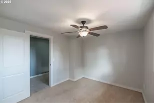 330 Patricia Dr, Gladstone, OR 97027 - Photo 32