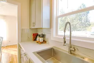 1606 SE 148th Ave, Portland, OR 97233 - Photo 16