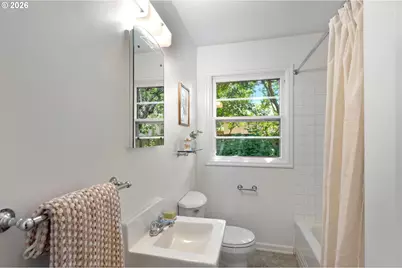 3814 NE Simpson St, Portland, OR 97211 - Photo 14