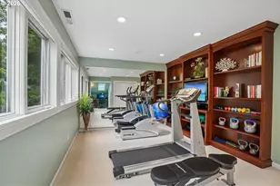 221 SW Moonridge Pl, Portland, OR 97225 - Photo 34