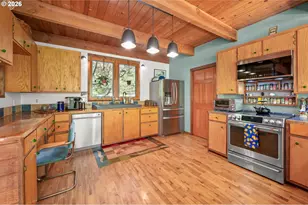 2052 S Shasta Loop, Eugene, OR 97405 - Photo 12