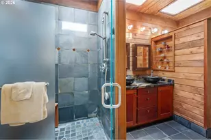 2052 S Shasta Loop, Eugene, OR 97405 - Photo 34