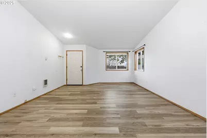 10418 NE 66th St, Vancouver, WA 98662 - Photo 8