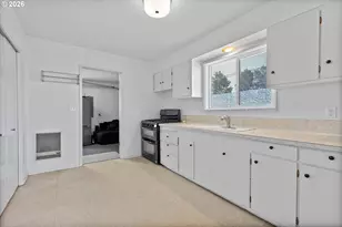 1435 NE 10th St, Lincoln City, OR 97367 - Photo 6