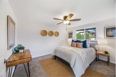 5017 NE Emerson Ct, Portland, OR 97218 - Photo 10
