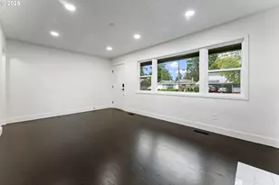 2333 SE 124th Ave, Portland, OR 97233 - Photo 6