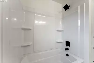 2333 SE 124th Ave, Portland, OR 97233 - Photo 12