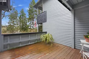 19727 NW Quail Hollow Dr, Portland, OR 97229 - Photo 2