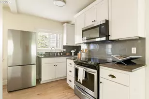 7435 SW 31st Ave, Portland, OR 97219 - Photo 8