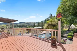 311 CloverLeaf St, Roseburg, OR 97471 - Photo 34