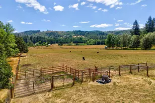 311 CloverLeaf St, Roseburg, OR 97471 - Photo 44