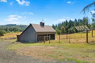 311 CloverLeaf St, Roseburg, OR 97471 - Photo 40