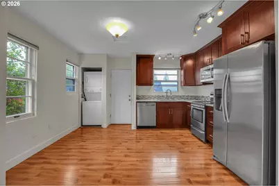 2012 E 33rd St, Vancouver, WA 98663 - Photo 4