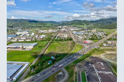 4553 Old Highway 99 S, Roseburg, OR 97471 - Photo 12