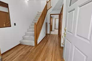 16687 NE Halsey St, Portland, OR 97230 - Photo 2