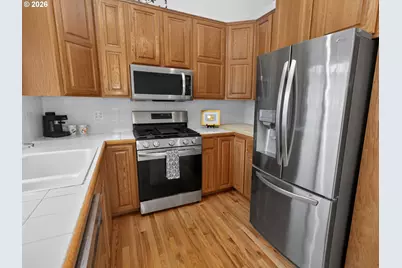 16687 NE Halsey St, Portland, OR 97230 - Photo 10