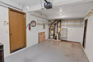 16687 NE Halsey St, Portland, OR 97230 - Photo 38