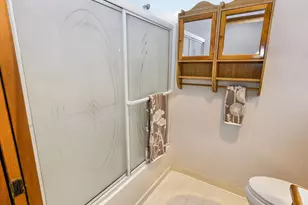 16687 NE Halsey St, Portland, OR 97230 - Photo 30