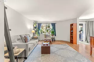 47 Eagle Crest Dr, Lake Oswego, OR 97035 - Photo 2