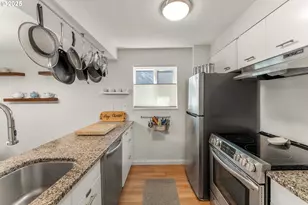 47 Eagle Crest Dr, Lake Oswego, OR 97035 - Photo 8