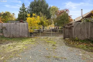1931 Sleepy Hollow Loop, Grants Pass, OR 97527 - Photo 36