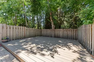 223 NE 76th Ave, Hillsboro, OR 97124 - Photo 22