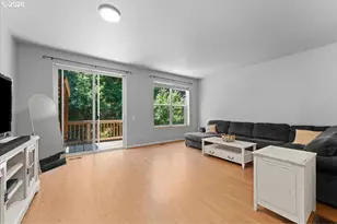 223 NE 76th Ave, Hillsboro, OR 97124 - Photo 4