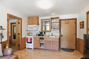54444 McKenzie River Dr, Blue River, OR 97413 - Photo 14