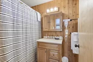 54444 McKenzie River Dr, Blue River, OR 97413 - Photo 22