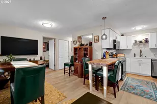 2060 20th St, Florence, OR 97439 - Photo 18