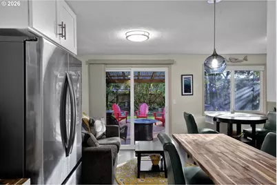 2060 20th St, Florence, OR 97439 - Photo 22