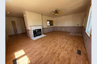146 1st St, Myrtle Point, OR 97458 - Photo 14